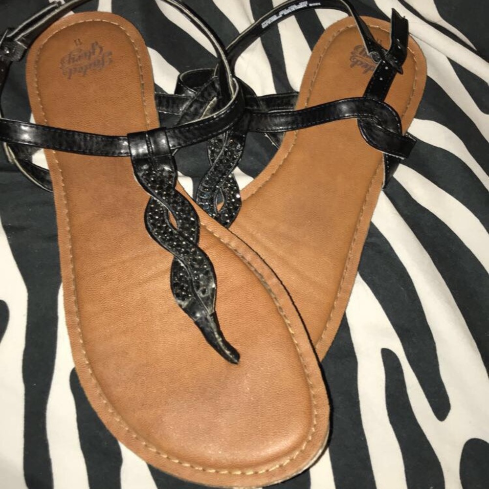 Black sandals with jems